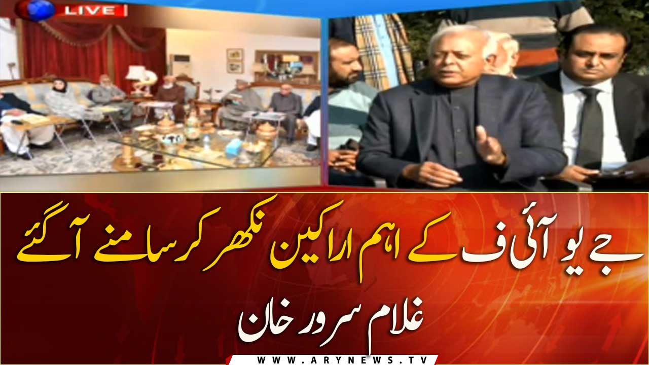 Aviation minister addresses press conference