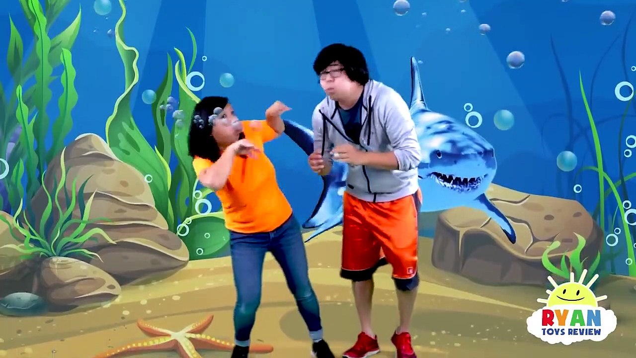 Ryan Pretend Play finding Zoo Animals Hide and Seek Adventure