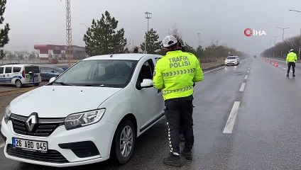 Kısıtlamanın 3. gününde denetimler devam ediyor