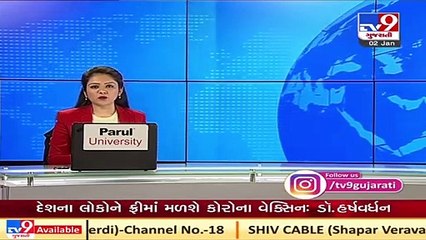 Constable of Mumbai Police helped a 60-year-old man, who got stuck at a railway track, save his life