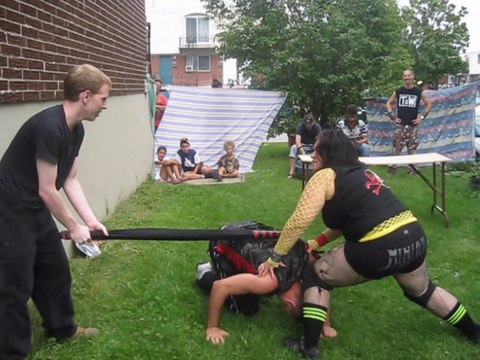 Miniak (c) VS Innovator VS Xacutor {CHW Backyard Championship}