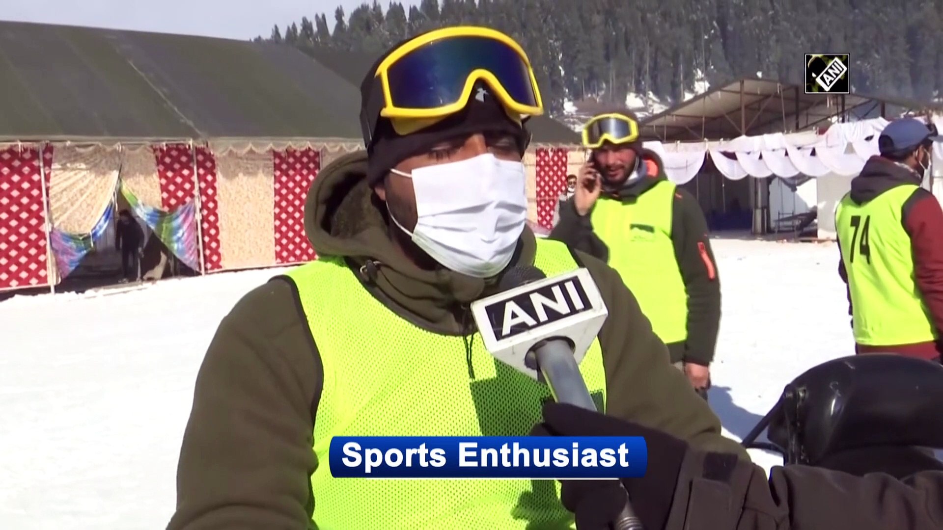 Sports enthusiasts take part in winter games at Gulmarg
