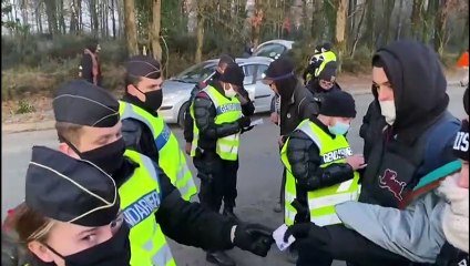 La policía desaloja sin incidentes la fiesta rave ilegal de Rennes