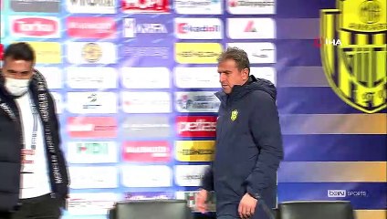 Hamza Hamzaoğlu: “Bugünkü maçın sonucunu tamamen teknik ekibe ve kendime bağlıyorum”