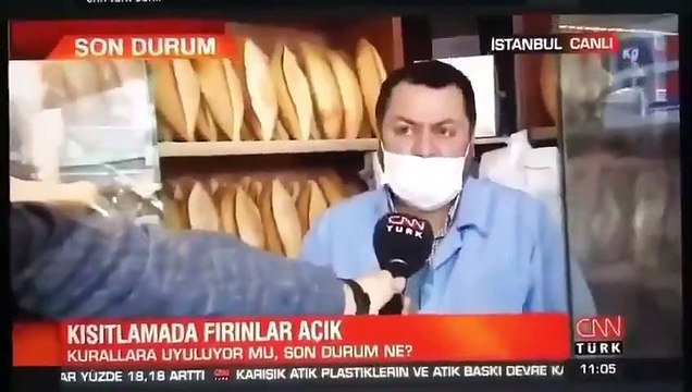 Fırıncıya halini soran CNN Türk muhabiri, mikrofonu aniden geri çekti