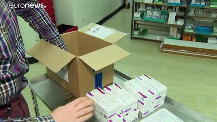 Couvre-feux et confinements continuent de s'étendre à travers le monde