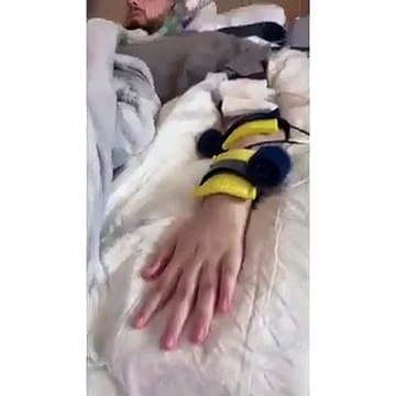 الأمير النائم يحرك يده بعد 15 عاماً من الغيبوبة: فيديو سجل اللحظة السعيدة