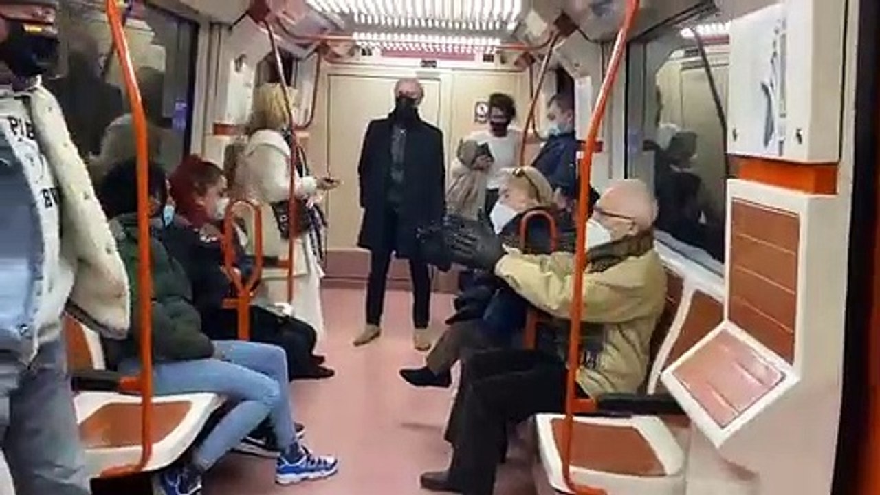 "¡Te la puedes poner en el coño!": Vergonzosa discusión por las mascarillas en el Metro de Madrid