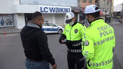 Trafikte muayenesiz araçla yakalandı, basın mensuplarına kızdı