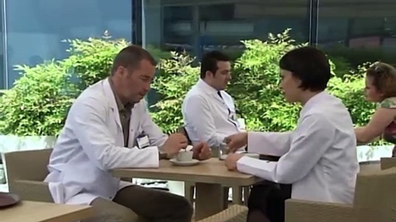 Sen De Gitme 14 Bölüm   Mehmet’ ten Ceyda’ya gizemli soru!
