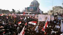 توافد متظاهرين لساحة التحرير في بغداد لإحياء ذكرى مقتل سليماني والمهندس