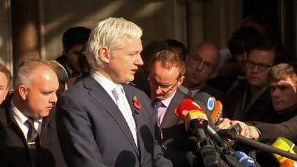 GB: Assange, ad ore il verdetto sull'estradizione, negli USA rischia l'ergastolo