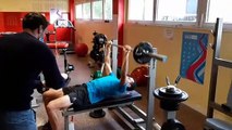 [2/3] Quentin Fillon-Maillet en salle de musculation au Centre National de Ski Nordique de Prémanon (Jura) en octobre 2020