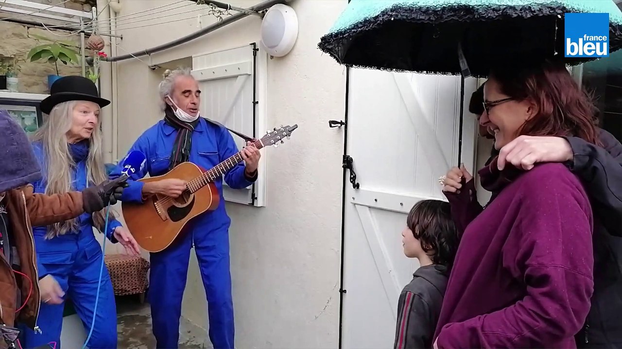 "Entre deux toi" fait des concerts à domicile et dans le respect des gestes barrières.