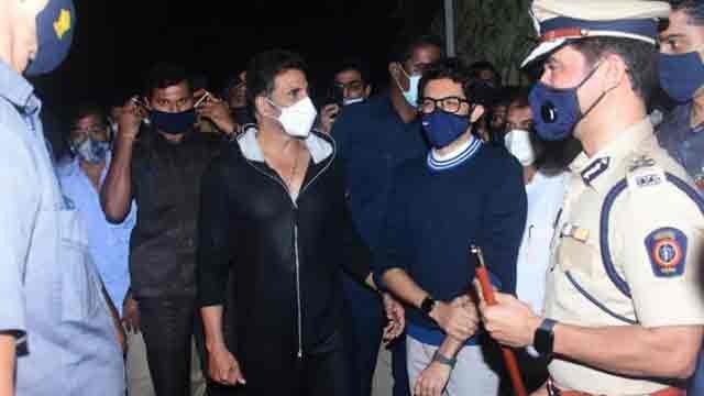 Ananya Panday & Ishaan Khatter Fuel Dating Rumours After Getting Spotted Together At The Airport