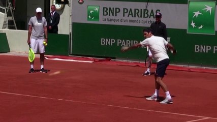 Federer out of Australian Open agent