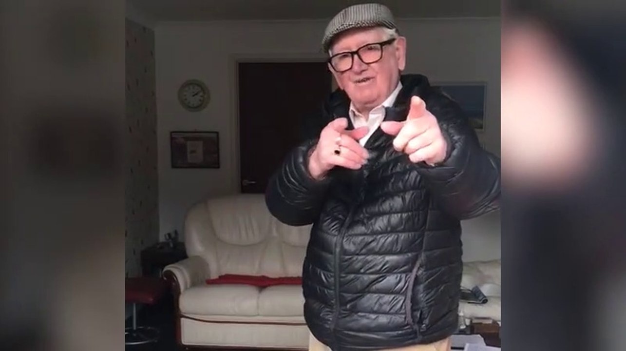 South Shields great grandad Stanley Harrison unwraps his Christmas present