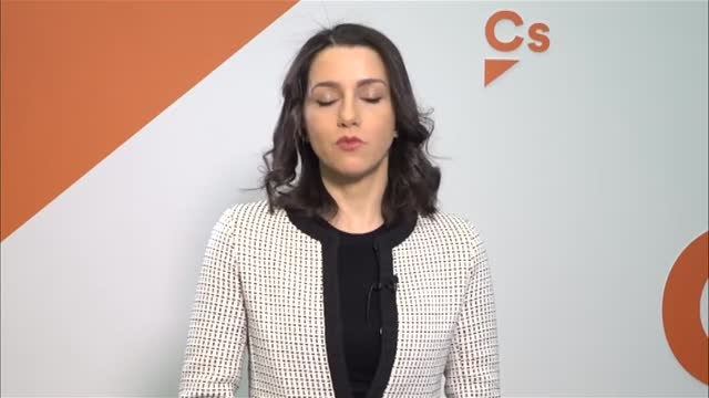 Arrimadas: En el ministerio de Sanidad van a tener que poner un cartel que ponga 'cerrado por campaña'