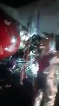 Un airbus A319 percute des ballons de feu d'artifice en plein vol