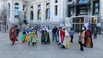 Almeida y Levy bailan el tema 'Jerusalema' junto a los Reyes Magos