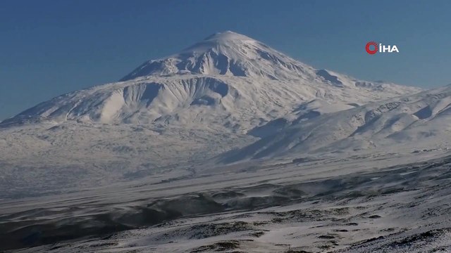 Ağrı Dağı Eşsiz Manzarası ile Göz Kamaştırıyor