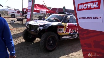Etape 1 Autos : Sainz fonce, Loeb se perd et crève à répétition