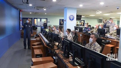 Bakan Akar, Ahmet Hakan'a konuştu... "Kılıçları çekmek doğru değil" | Video