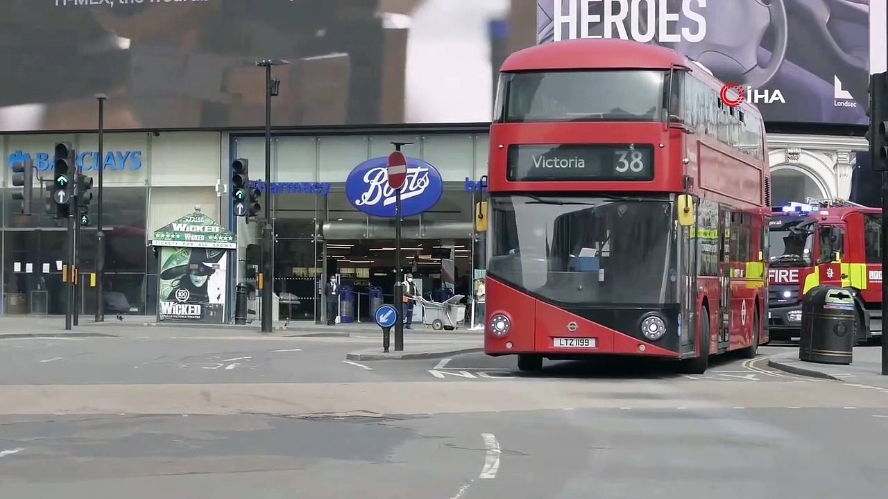 - İngiltere'de günlük vaka sayısı rekor tazeledi- Son 24 saatte 58 bin 784 yeni vaka görüldü