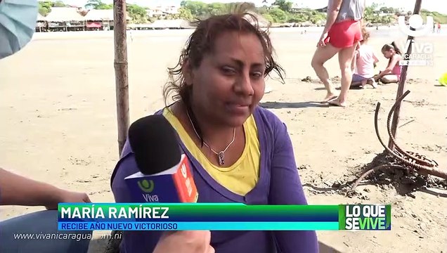 Familias nicaragüenses disfrutan del sol y arena en balnearios del Pacífico