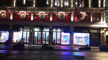 Hamleys, Christmas, Lockdown, Regent's Street 04 01 2021  FB_20210104_194137