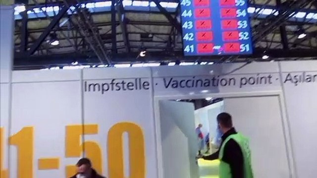Σε εξέλιξη εμβολιασμοί κατά Covid-19 σε όλη την Ευρώπη