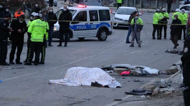 Belediyenin servis aracı devrildi: 2 ölü, 20 yaralı