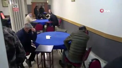 Güvenlik kameralarıyla izlenen, gizli geçitli dernek lokaline şok baskın