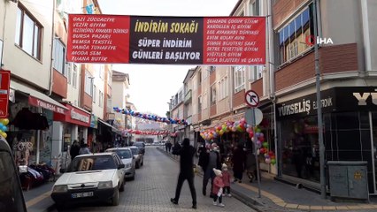 - İş yapamayan esnaf davullu-zurnalı ‘sokak indirimi’ yaptı, vatandaş düğün sandı
