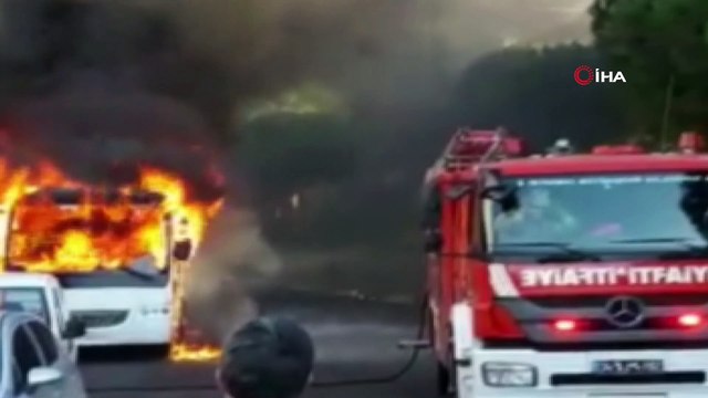 - Silivri'de park halindeki midibüs alev alev yandı