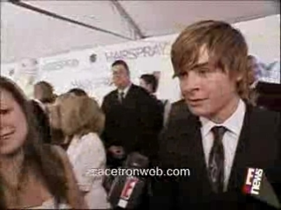 E!news