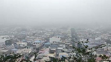 कोहरे की आगोश में सूर्यनगरी