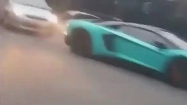 Il percute une Lamborghini Aventador et prend la fuite