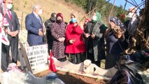 Bakan Zehra Zümrüt Selçuk Şehit Eren Bülbül’ün Mezarını Ziyaret Etti