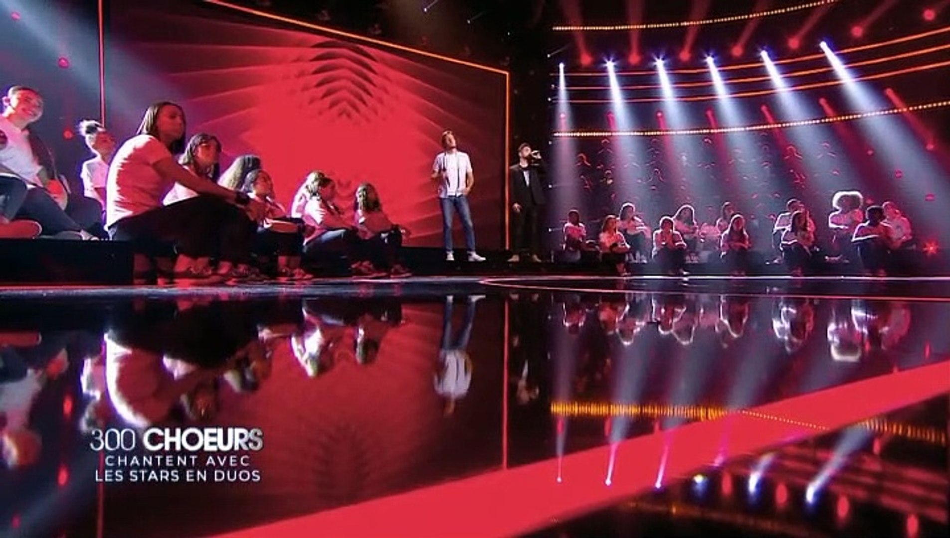 300 chœurs chantent avec les stars en duos un extrait exclusif de kendji girac et vianney reprenant mistral gagnant de renaud video dailymotion