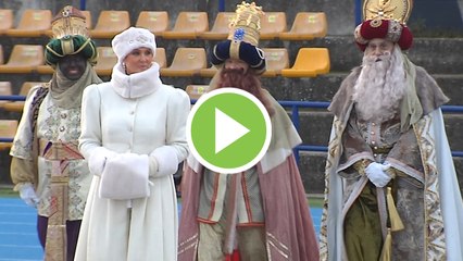 Descargar video: Los Reyes Magos visitan las comunidades españolas por tierra, mar y aire