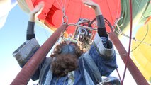 Reyes Magos vuelan en globo para repartir ilusión a los niños de Cáceres