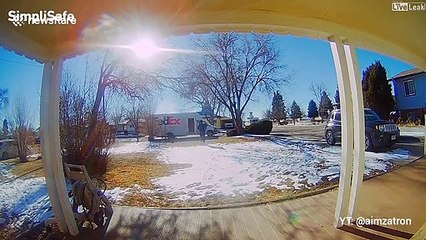 Ce livreur FedEx se fait voler son camion