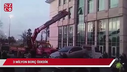 Télécharger la video: AKP'nin borçları yüzünden CHP'li Başkanın makam otosu haczedildi