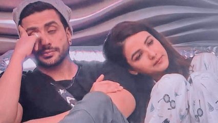 Bigg Boss 14; उदास Jasmin ने Aly के कंधे पर सिर रखकर कही बड़ी बात | FilmiBeat