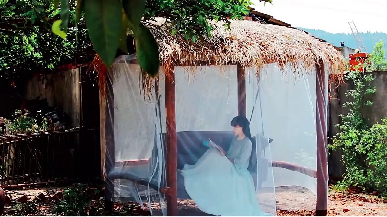 비를 가리고 막을 수있는 그네는 어떤 모습일까요? 나무 소파 베드로 당신을 찾아보세요