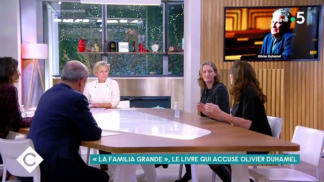 Ariane Chemin, grand reporter au Monde , revient sur le livre La Familia grande de Camille Kouchner accusant Olivier Duhamel d'inceste sur son frère jumeau, dans l'émission C à vous sur France 5, l 5 janvier 2021.