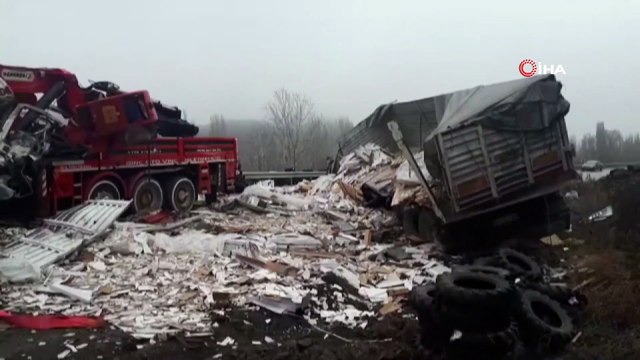 Yozgat’ta tır vinç ile çarpıştı: 3 ölü, 2 yaralı