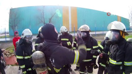 İtfaiye ekiplerinin zorlu eğitimleri aksiyon kamerasına yansıdı