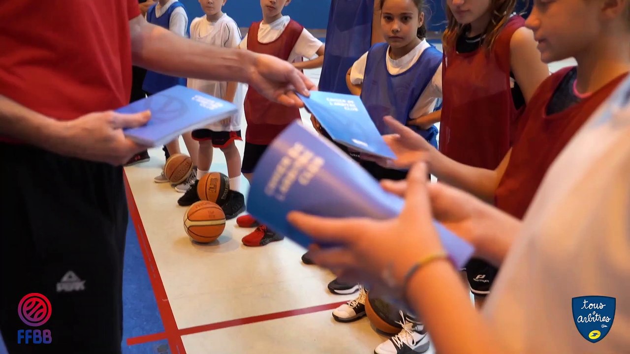 Découvertre de la "Mallette formation arbitre" au coeur d'un club